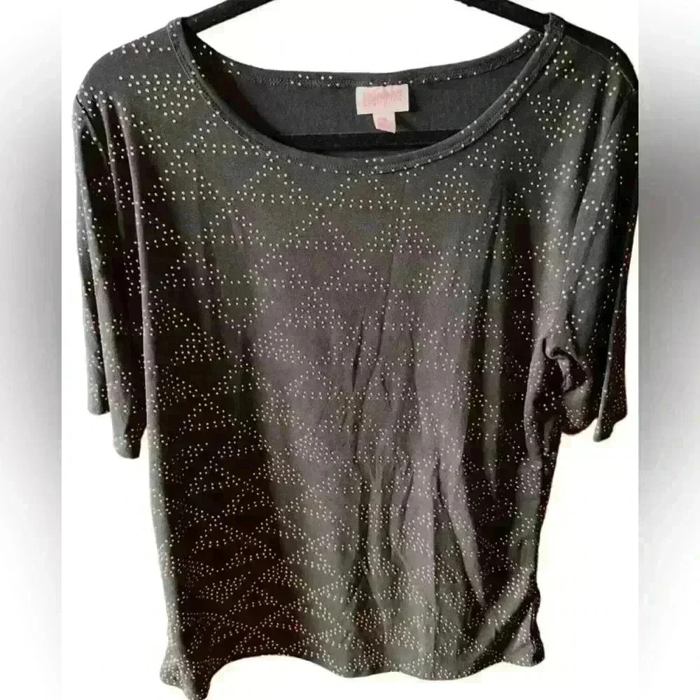 Lularoe 2X black Gigi top with gold raised dots From the elegant collection.